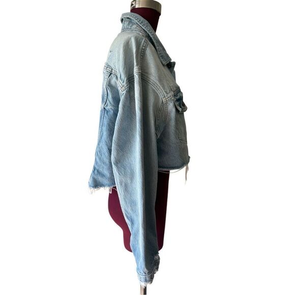 We The Free People Cropped Distressed Denim Jean Jacket size L Blue - Picture 9 of 9